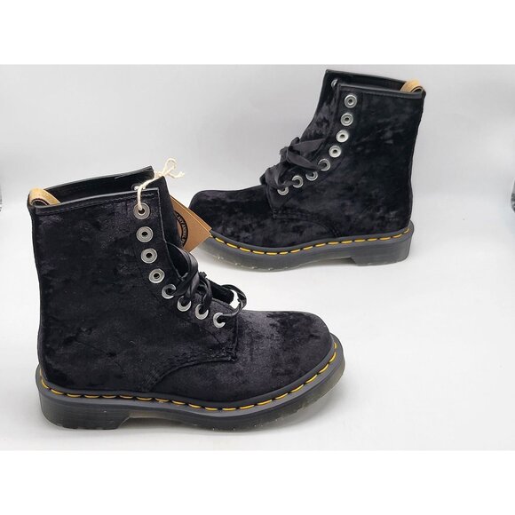Dr. Martens Vegan Crushed‎ Velvet Black Boots Women's 5 Lace Up Combat Docs - Picture 4 of 8